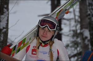 Спортсменка из Березников одержала победу по прыжкам на лыжах с трамплина