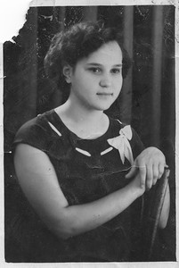 Углицких Анна Сергеевна сестра КС 16 07 1956 Березники.jpg