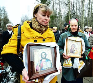 Панихида на воинском кладбище